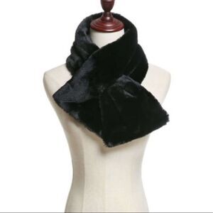 Scarf, Faux Fur Cross Over Scarf